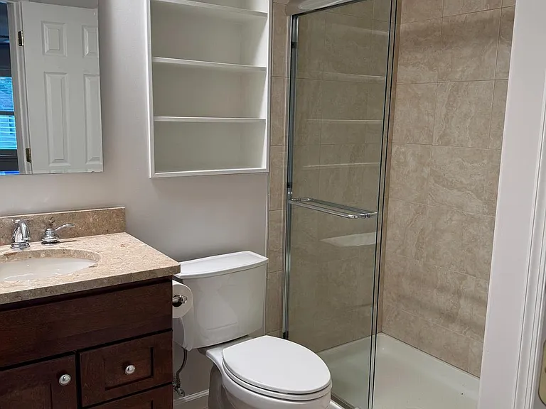 7915 Fairfax Rd — Photo 9