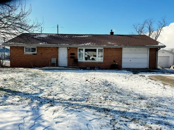 9 Cottonwood St, Bloomington, IL 61701