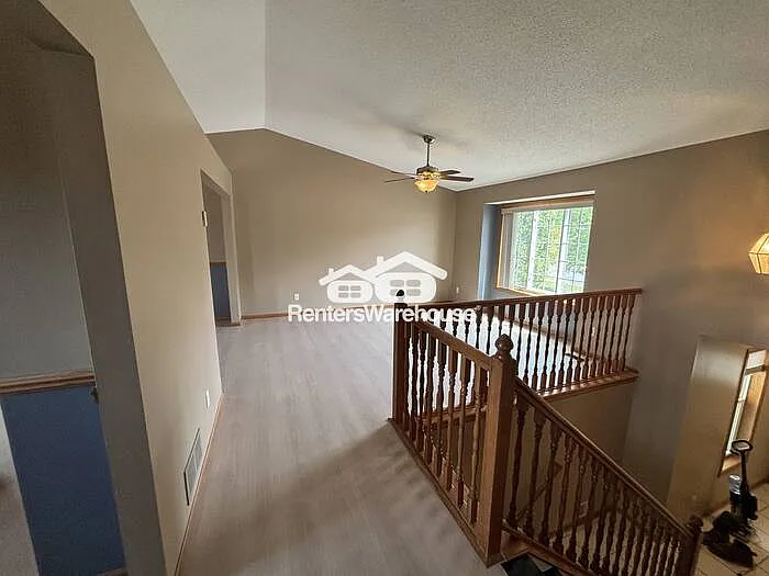 329 Alexander Ct — Photo 9