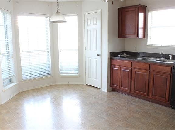 4th image of 5017 Mountain Valley Ct
