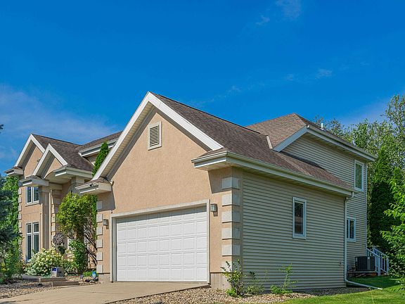 3rd image of 3019 Hartwicke Dr