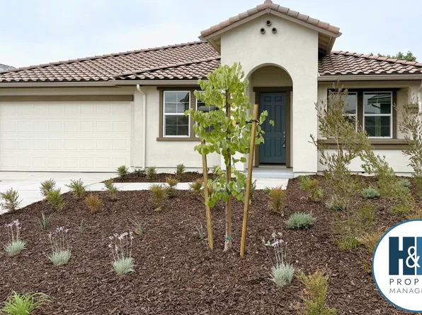 1760 Hydrangea Dr, Hollister, CA 95023