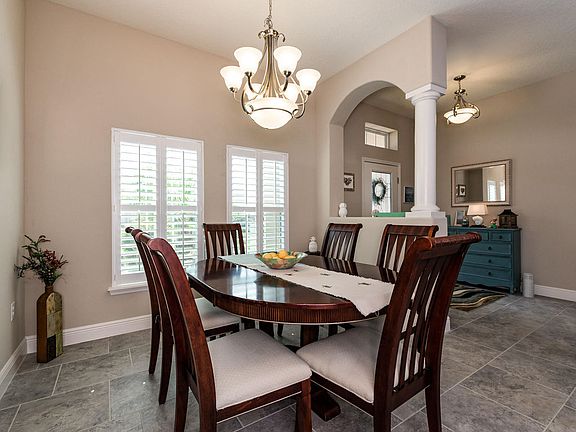 4th image of 722 Grape Ivy Ln