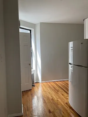 Rented by Landmark Real Estate | media 10