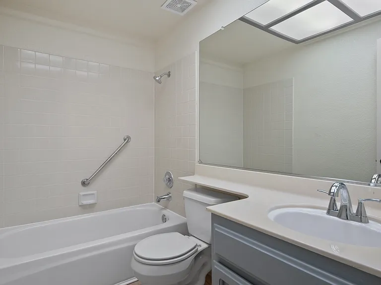 321 Brookshire Ct — Photo 18