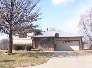 227 Champion St, Haysville, KS 67060