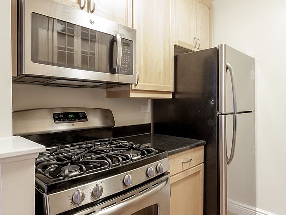 5th image of 182 E 95th St APT 21H