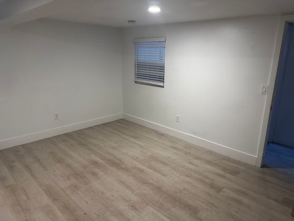 3rd image of 621 N Lakeside Dr Floor 2