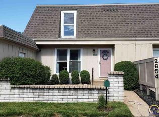 2654 SW Arrowhead Rd, Topeka, KS 66614