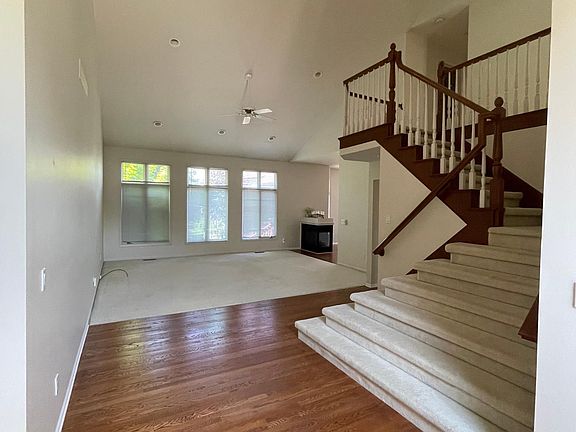 4th image of 43431 Vintners Place Dr
