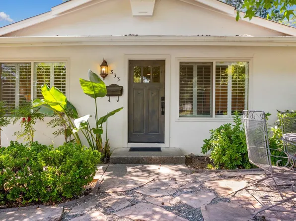 333 Orangewood Drive, Healdsburg, CA 95448