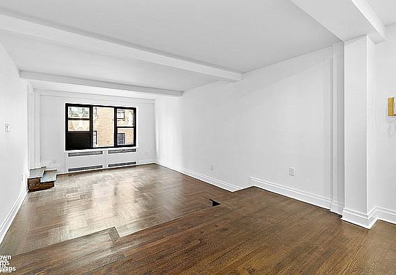 5th image of 160 E 89th St #5D