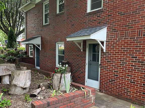 3rd image of 231 Ohio Ave