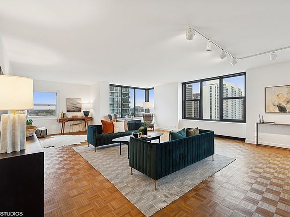 5th image of 3150 N Lake Shore Dr APT 20F