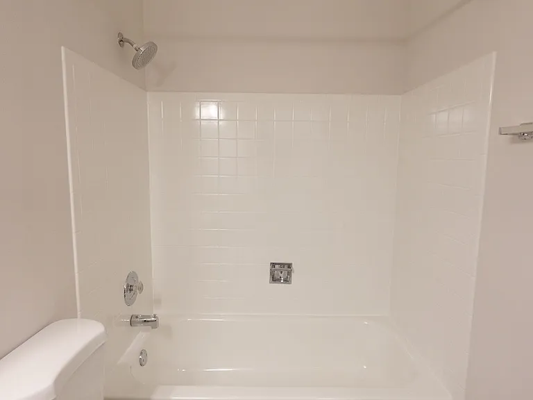 231 University Ln #D — Photo 16