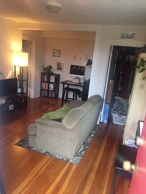 1st image of 1416 E Columbia St APT 10