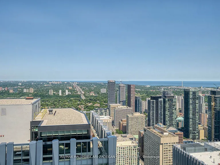 11 Yorkville Ave #5806 — Photo 22