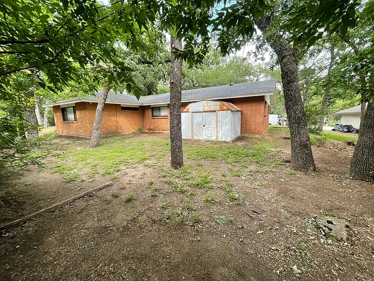 2823 Norwood Ln — Photo 4