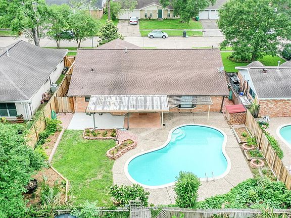 2nd image of 958 Richvale Ln
