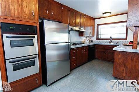 Fantastic Simi Home_Kitchen_1