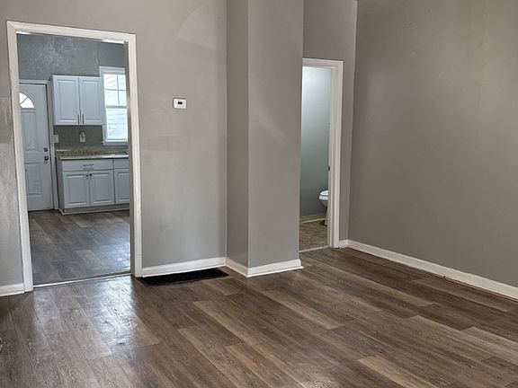 4th image of 31 Bidleman St
