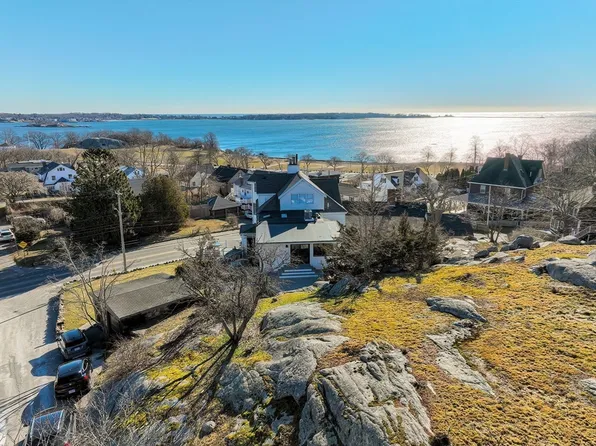 203 Western Ave #2, Gloucester, MA 01930