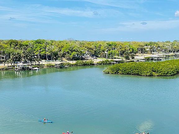 3rd image of 4 Riverwalk Dr #605