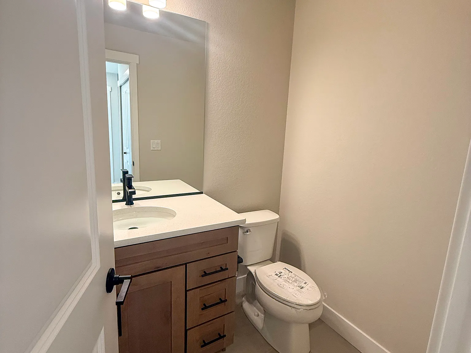 3 bed, 2.5 bath, 1763 sqft, $2,900 — Photo 3