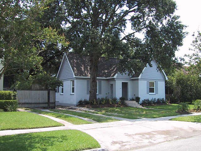 1st image of 6624 Meadowlawn St