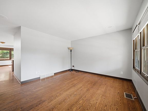 4th image of 4219 W 17th St