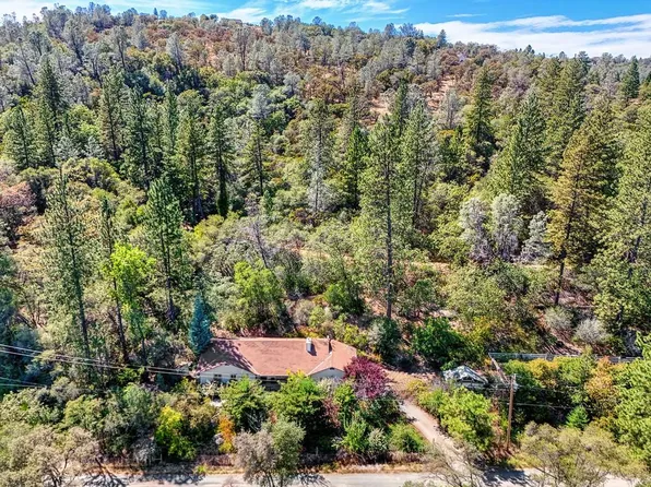 10520 Oak Springs Rd, Penn Valley, CA 95946