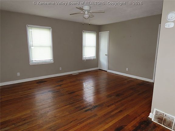 5th image of 9104 Maryland Ave