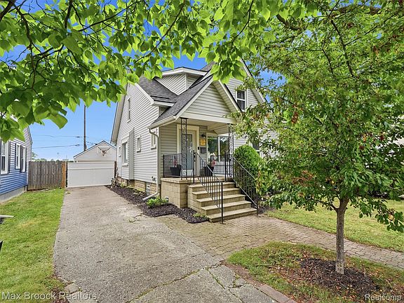 4th image of 1216 W Windemere Ave