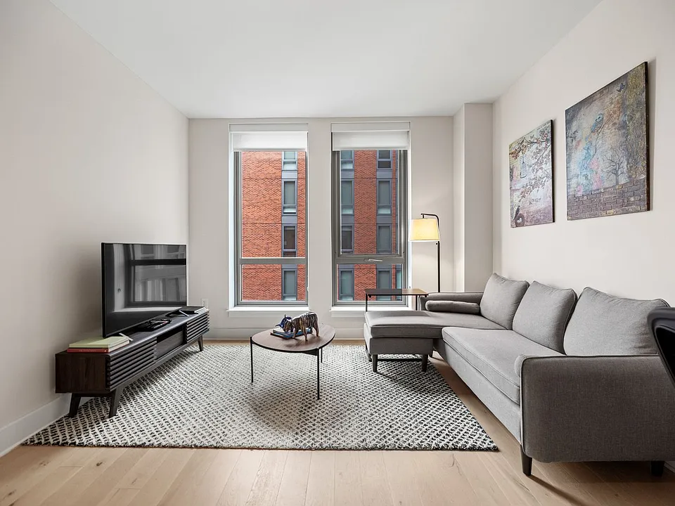 1211 Van St SE #917