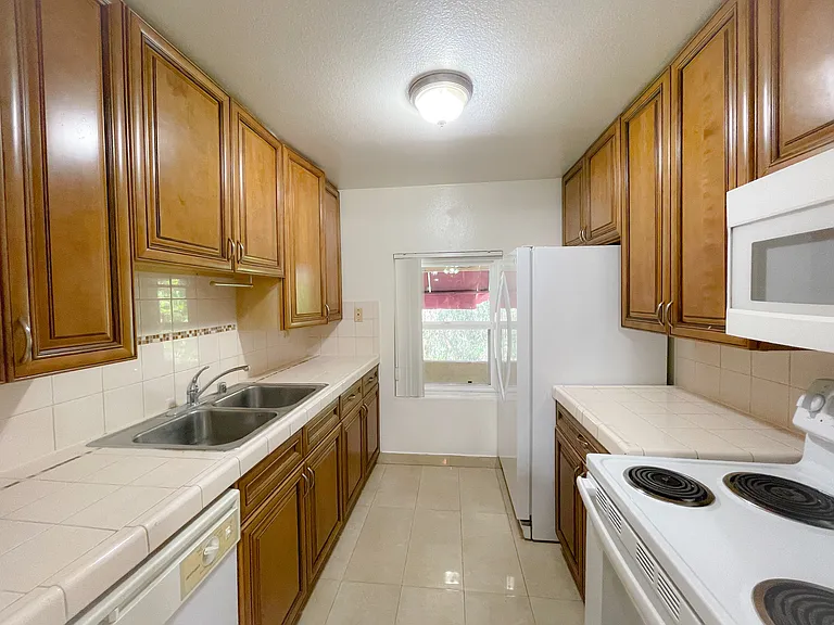 BMV Properties — Photo 9