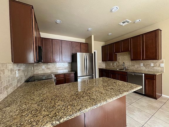 4th image of 3871 E Edna Dr