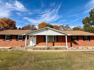 25 Sunrise Dr, Jackson, MO 63755