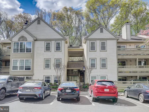 2237 Lovedale Ln #402B, Reston, VA 20191