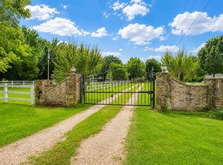 1480 Fox Ln, Burleson, TX 76028
