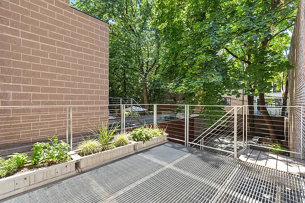 Rented by Douglas Elliman | media 19