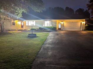 16 Homestead Rd W, Clinton, NY 13323