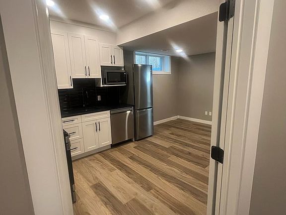 4th image of 633 Eagleson Cres NW #Basement