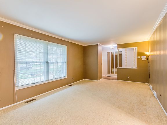 4th image of 645 Eichler Dr