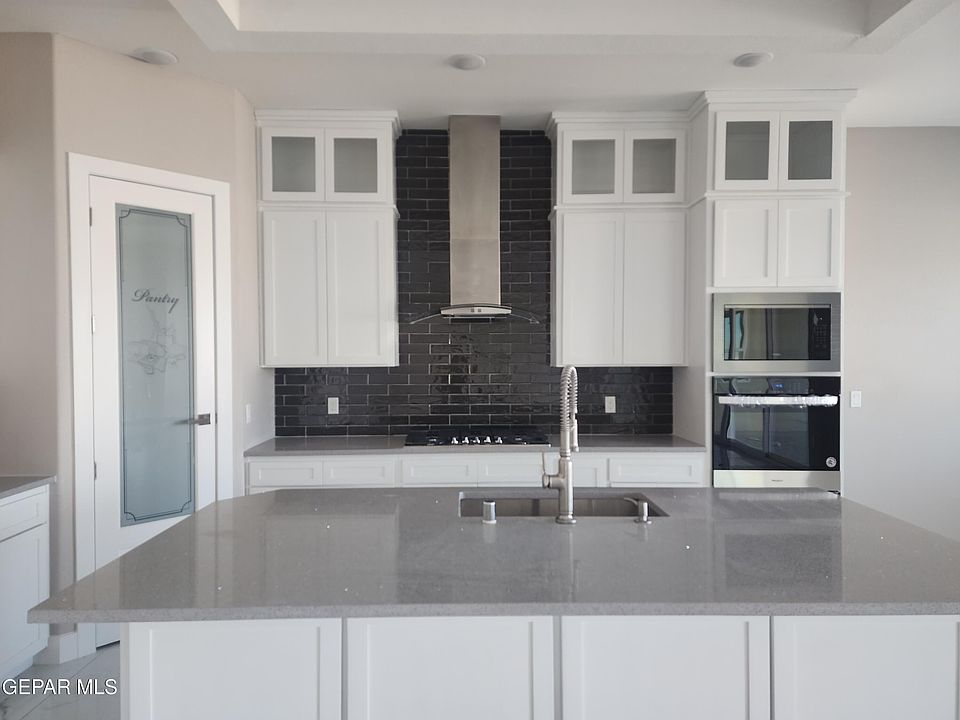 2nd image of 1428 Dylan Pl
