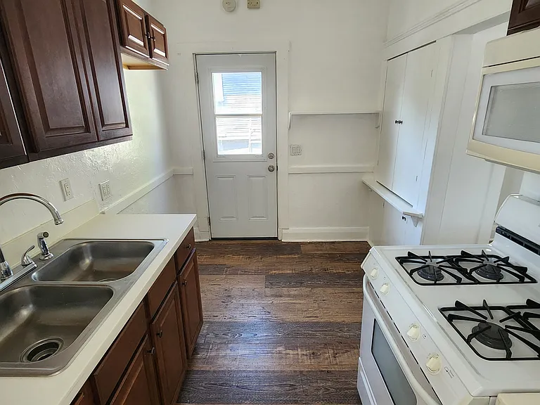 173 N 4th Ave — Photo 17