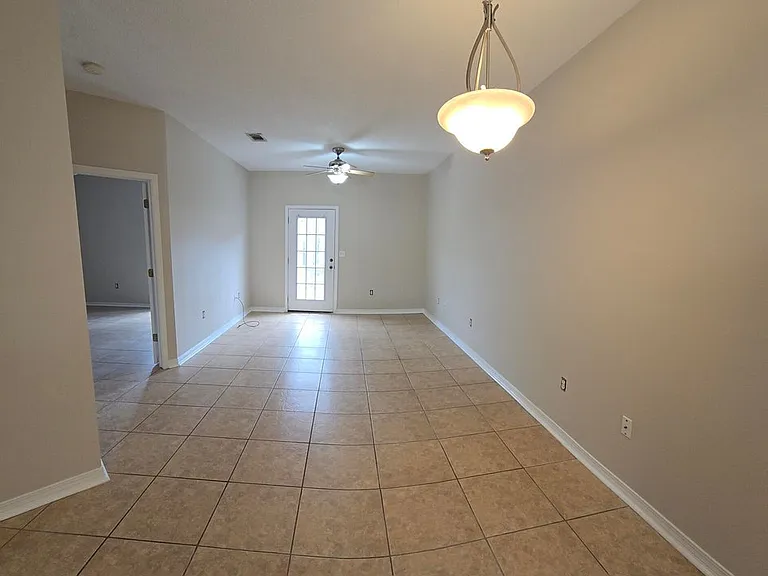 204 Ann Cir #C — Photo 8