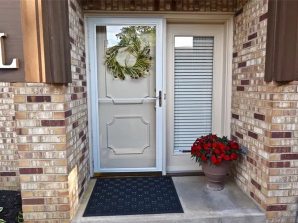312 Bryn Mawr St, Ravenna, OH 44266