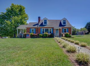 4704 Showalter Rd NW, Roanoke, VA 24017