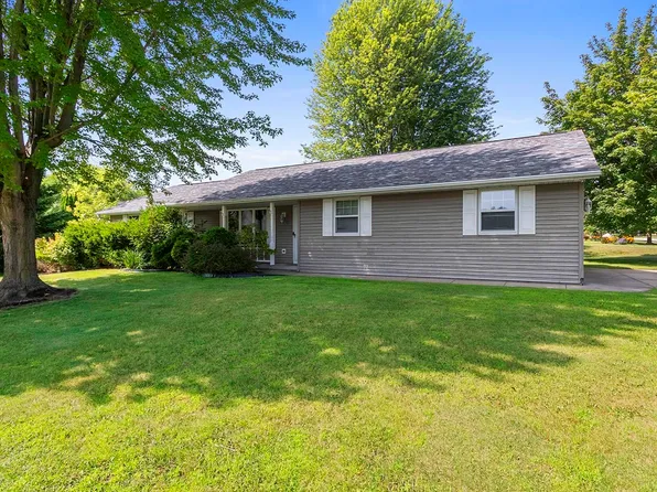 2093 Weedy St, Green Bay, WI 54313