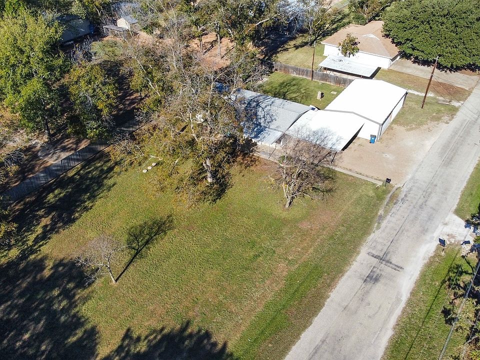 1st image of 510 Daisy Dr